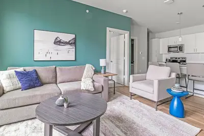 Image de Landing at Flats at Hooper Hill - 2 Bedrooms in. . .