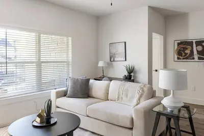 Image de Landing | Chic 2bd, Clubhouse, Gym