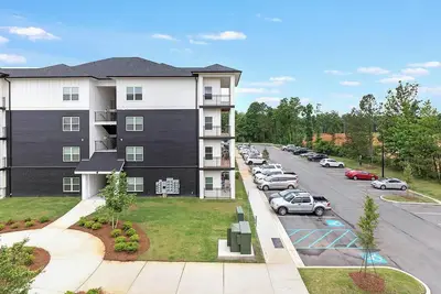 Image de Landing | Stylish 3bd, Yoga Studio, Gym