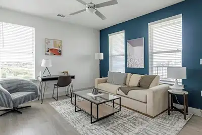 Image de Landing | Stunning 2bd, Pool, Gym