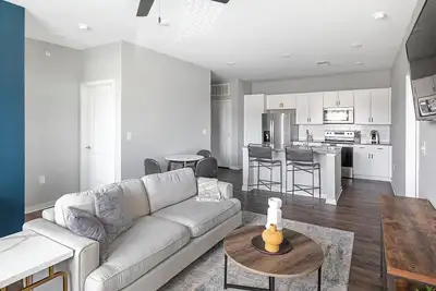 Image de Landing | Stylish 2bd, Pool, Gym