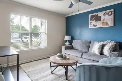 Image de Landing | Modern 2bd, Clubhouse, Courtyard