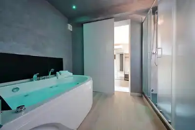 Image de Termini Suite con Jacuzzi by Flatinrome