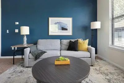 Image de Landing | Chic 2bd, Pool, Gym