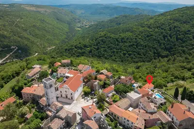 Image de Nice home in Oprtalj with house a panoramic view