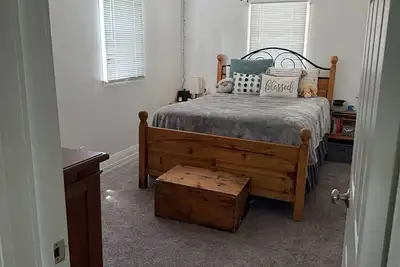 Image de 3-bedroom house + quite neighborhood + walking distance of main street + Brewery