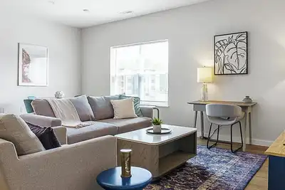Image de Landing | Incredible 2bd, Pool, Courtyard