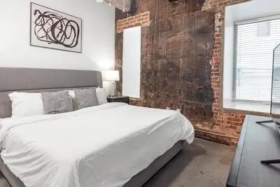 Image de Landing | Chic 2bd, Courtyard, Gym