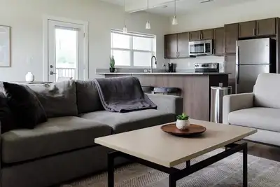 Landing | Amazing 2bd, Courtyard, Pool