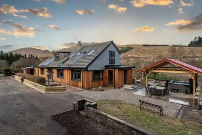 Image de Welcome to Strathfillan Lodge, the perfect escape in the heart of the Highlands.