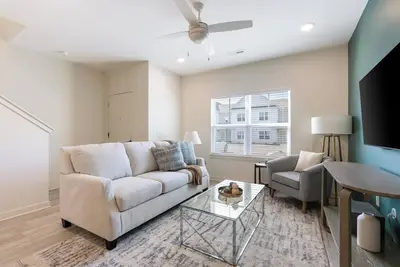 Image de Landing | Incredible 2bd, Pool, Yoga Studio