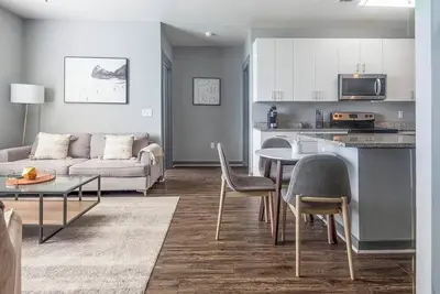 Image de Landing at The Nine @ Memphis - 4 Bedrooms in U. . .