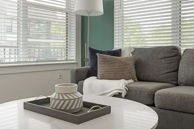 Image de Landing | Stylish 2bd, Pool, Gym