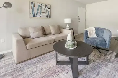 Image de Landing | Modern 2bd, Pool, Gym