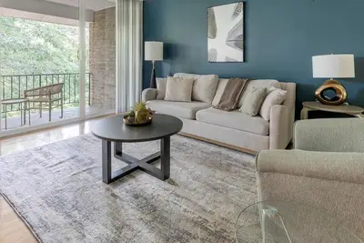 Image de Landing | Stunning 2bd, Pool, Gym