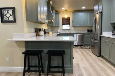 Image de Pet Friendly~3 Bedroom 2. 5 Bath Home in Roswell