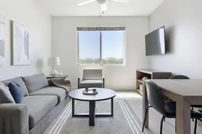 Image de Landing | Incredible 2bd, Clubhouse, Pool