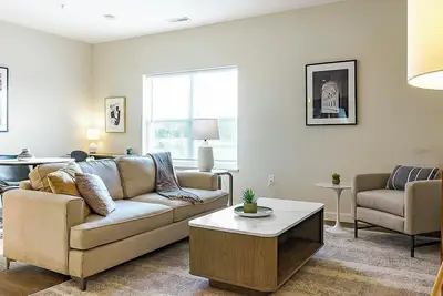 Landing | Chic 2bd, Clubhouse, Courtyard