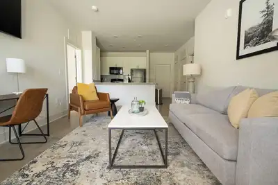 Image de Landing | Spectacular 2bd, Pool, Gym