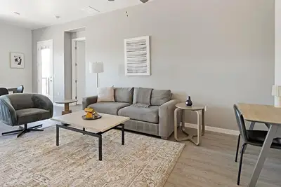 Image de Landing | Modern 2bd, Pool