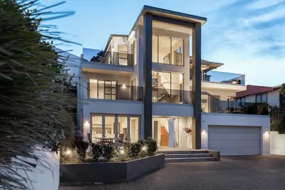 Image de The Upper Deck - Spacious 4-Bedroom Beachside Home in Papamoa – Self-Contained Studio, Ocean Views, Pet-Friendly, Steps to Beach & Cafés