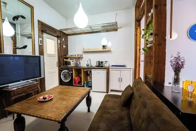 Image de Studio in plaza de España by beBalmy