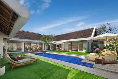 Image de New! Seminyak 8 Bed/10 Bath Villa/Best Location!