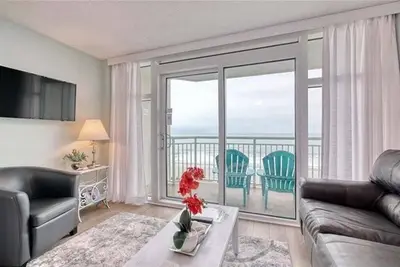 Image de Gorgeous Ocean Front 1 Bdr Condo in Hss 4th Fl