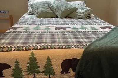 Image de Hope, Alaska Dry Cabin Sleeps 8. Pet freindly