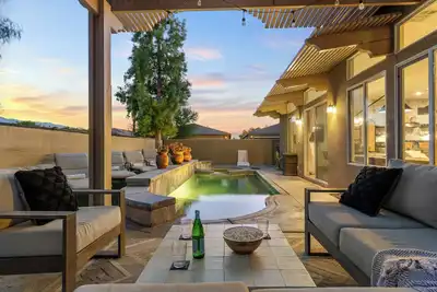 Image de Designer Desert Oasis w/ Pool, Hot Tub, Outdoor Lounge | The Riley by AvantStay