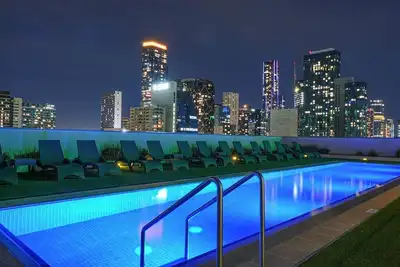 Image de Modern 2br City Escape, Central