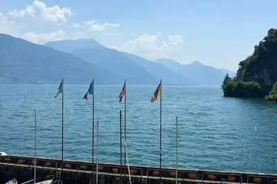 Image de Giulia elegant vacation apartment directly on Lake Como