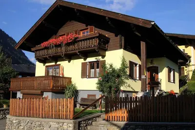 Image de Ferienhaus Gschwandtner - Holiday home, separate toilet and bath/shower, 4 bedrooms