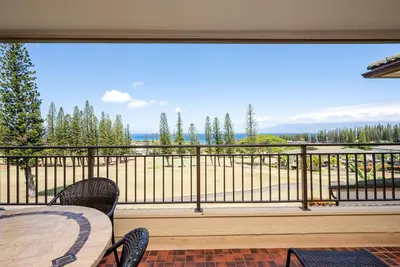 Image de 🏝️ Maui is Calling - Beautiful Kapalua Ocean and Golf Course View