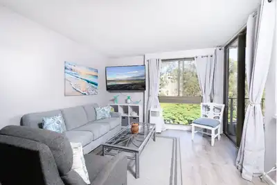 Image de 🏝️New-Maui is Calling 📞 - Ocean 🌊 View Modern Chic West Maui Retreat 🏝️