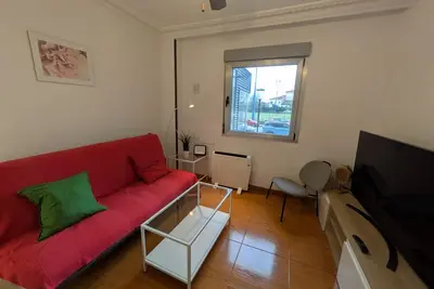 Image de 1a146 Apartment 5' from Arbeyal Beach by R2r