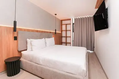 Image de Best of El Poblado – 2br Apt w/Jacuzzi & Workspace