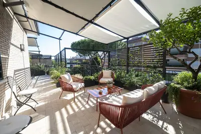 Image de Roman Terrace & Soul in Peaceful Area