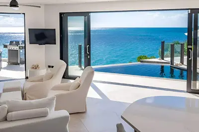 Image de Private Villa with 2 Bedrooms Near Jolly Harbour with Captivating Ocean Views