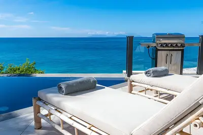 Image de Scenic Villa | Near Ffryes Beach | Crystal Waters Views