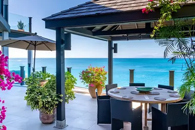 Image de 4br Villa with Kitchen | Near the Sea | Antigua Escape