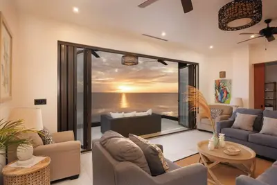 Image de Elegant Beach-View Villa | Private Pool | Antigua Escape