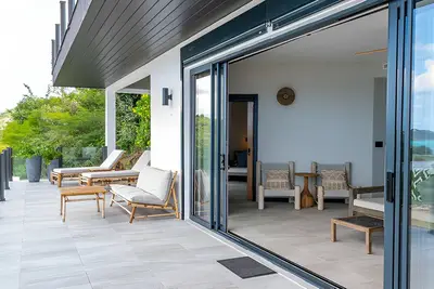 Image de Bright Villa with Kitchen | Private Deck | Beach Views in Antigua