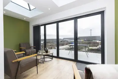 Image de Bob Hannah Cottage-Résidence-Moderne-Salle de bain privée-Vue sur la campagne