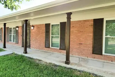 Image de Spacious home, between Hobby & Downtown Sleeps 10