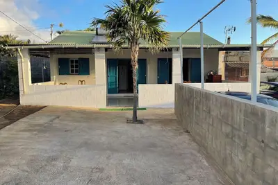 Image de Plage à Pied, Maison 2 Chambres.