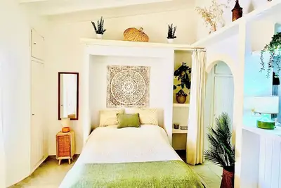 Image de Fantastically beautiful studio with sun terrace and sea view, up to four people