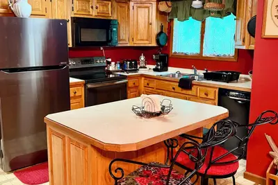 Image de Big Tree Lodge- Near Leatherwood Off Road Park!