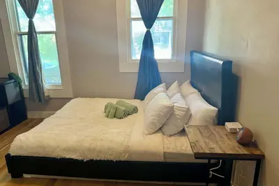 Image de Short North & Downtown & Osu | Near High Street | Free Parking | 5, 800+ Reviews