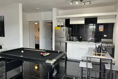 Image de Modern 2 Bedroom 2 Bath Pool Table Near Beach Ph1